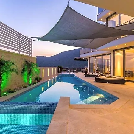 Sleeps 10 Pool Air Con Wifi
