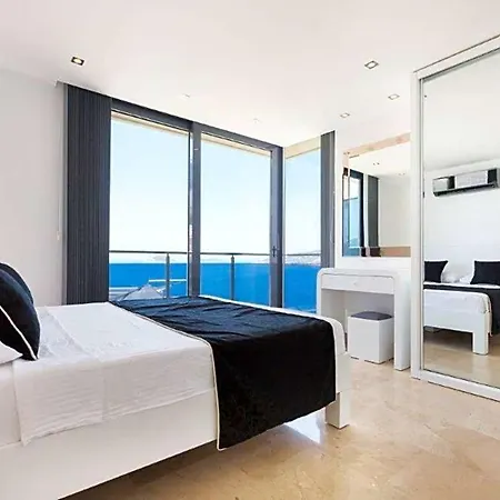 Βίλα Sleeps 10 Pool Air Con Wifi Καλκάν